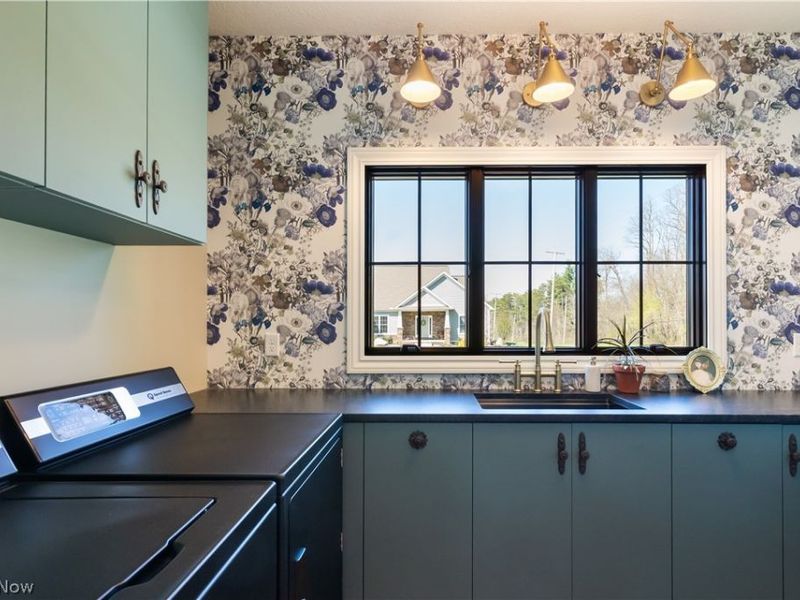 782 Radcliffe Pass, Columbiana, OH 44408 Photo 11