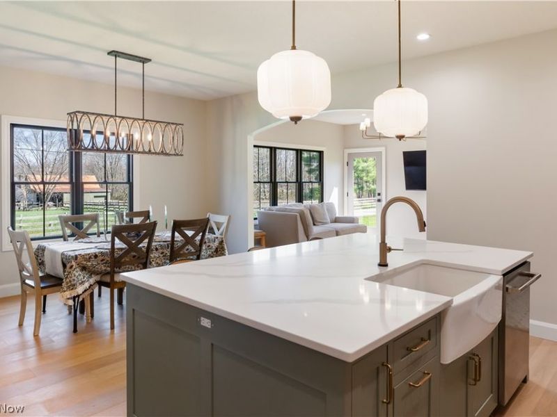 782 Radcliffe Pass, Columbiana, OH 44408 Photo 19