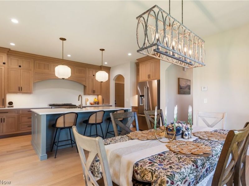 782 Radcliffe Pass, Columbiana, OH 44408 Photo 6