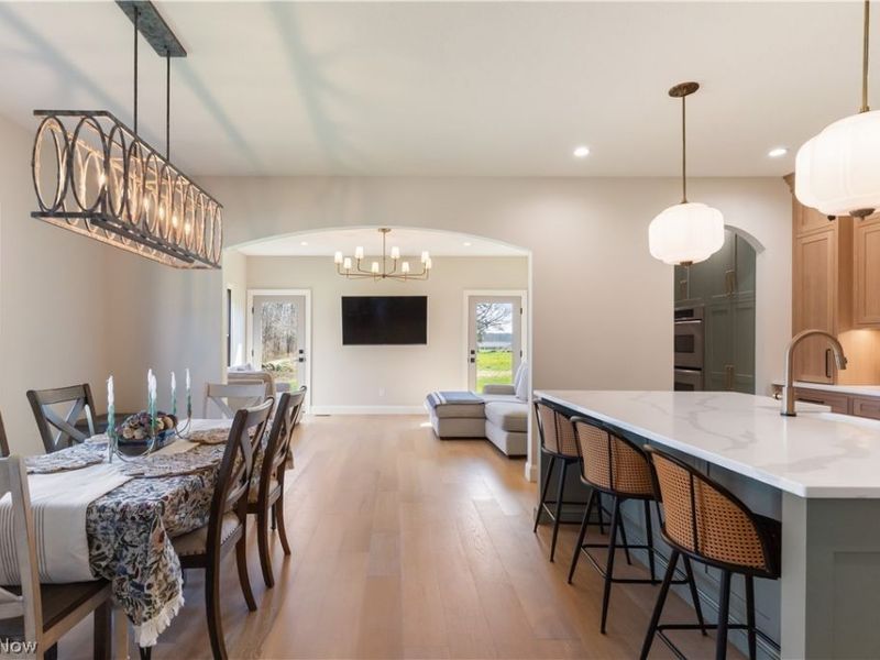 782 Radcliffe Pass, Columbiana, OH 44408 Photo 9