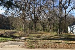 1247 Parkhill Dr. photo 4