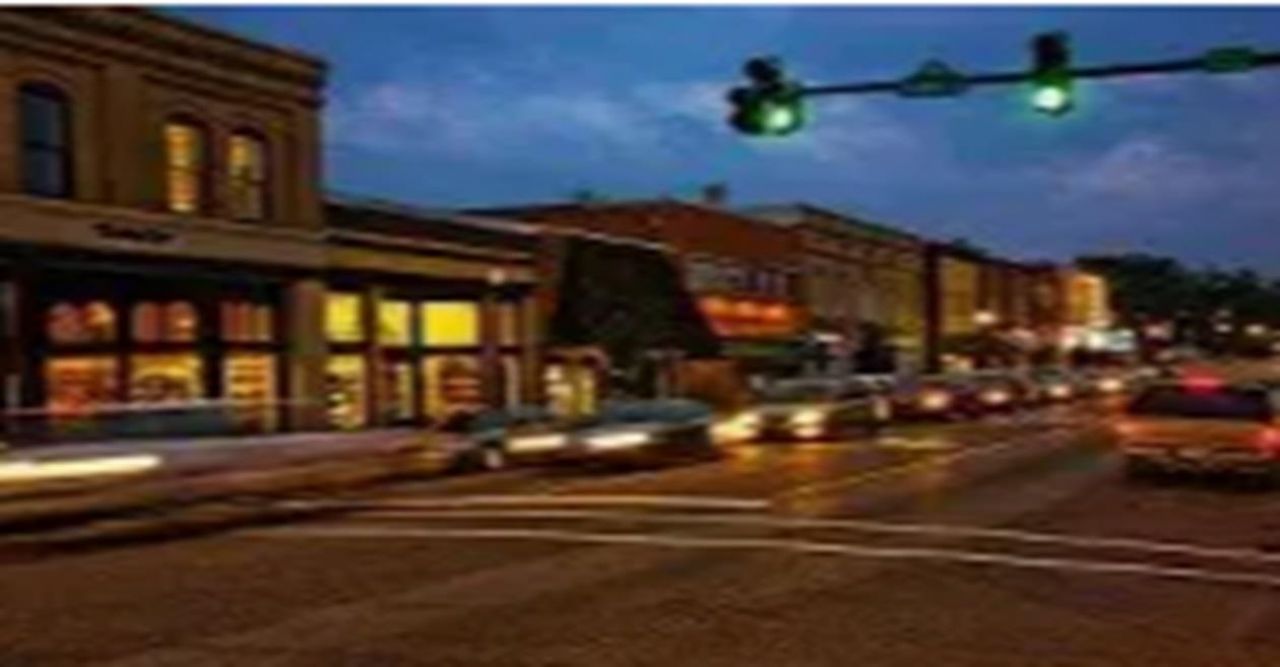 1247 Parkhill Dr. Photo 5