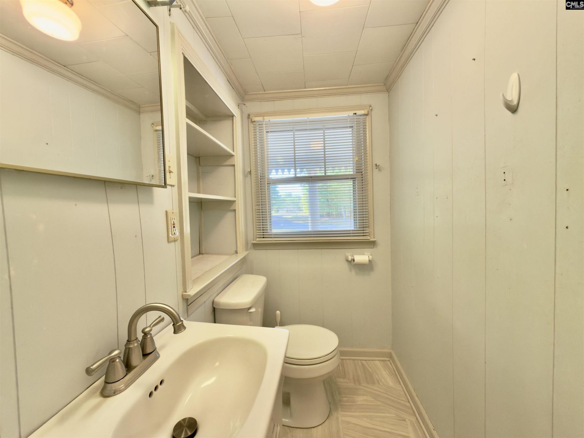 1927 Hwy 1 South  Photo 22