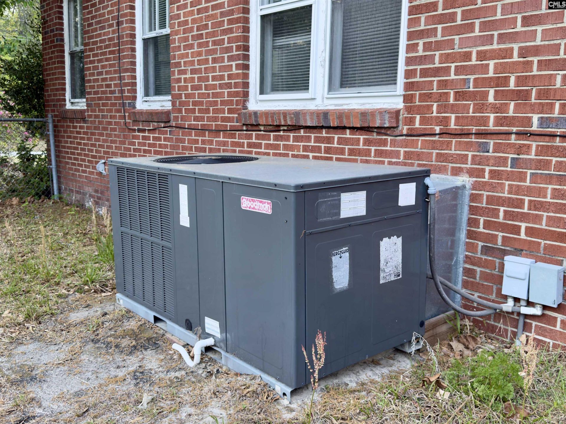 1927 Hwy 1 South  Photo 7