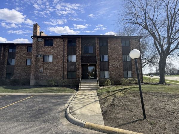 7715 Woodward Avenue , Unit 3B, Woodridge, IL 60517