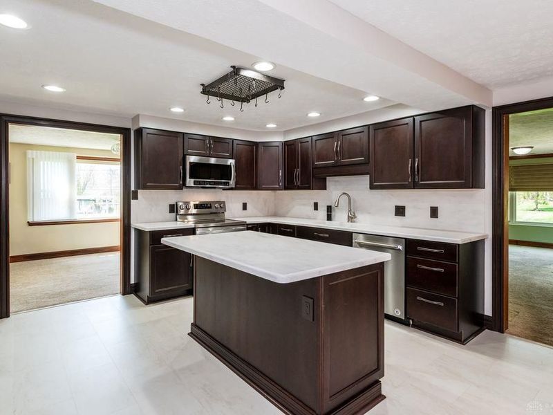 517 Princewood Avenue, Washington Township, OH 45429 Photo 10