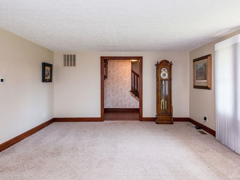 517 Princewood Avenue, Washington Township, OH 45429 Photo 14