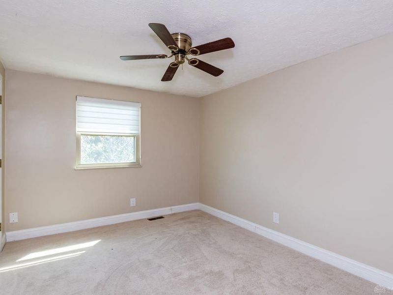 517 Princewood Avenue, Washington Township, OH 45429 Photo 35