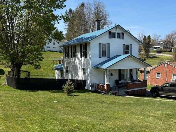 2616 Clovis, Bluefield, WV 24701