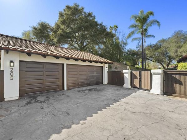 205 Tampico, Escondido, CA 92025