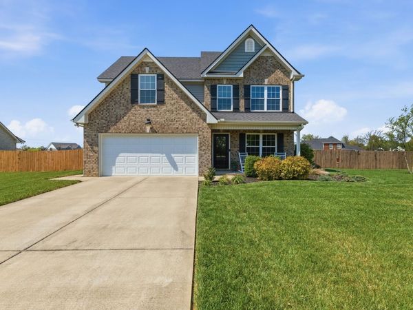 8005 Alameda Dr, Murfreesboro, TN 37127