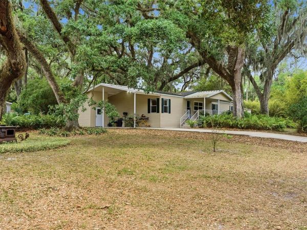 9101 WOOD TERRACE DRIVE, TAMPA, FL 33637