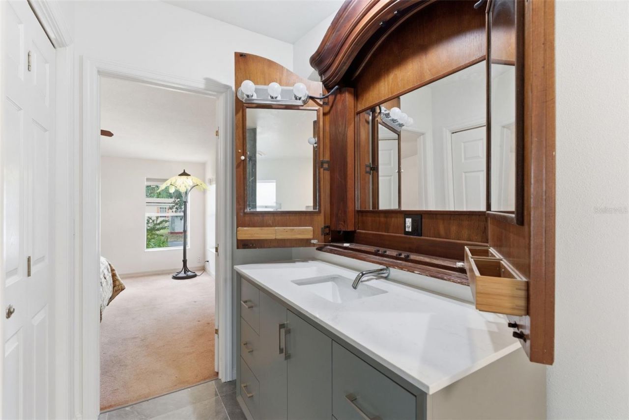 9101 Wood Terrace Drive , Tampa, FL 33637 Photo