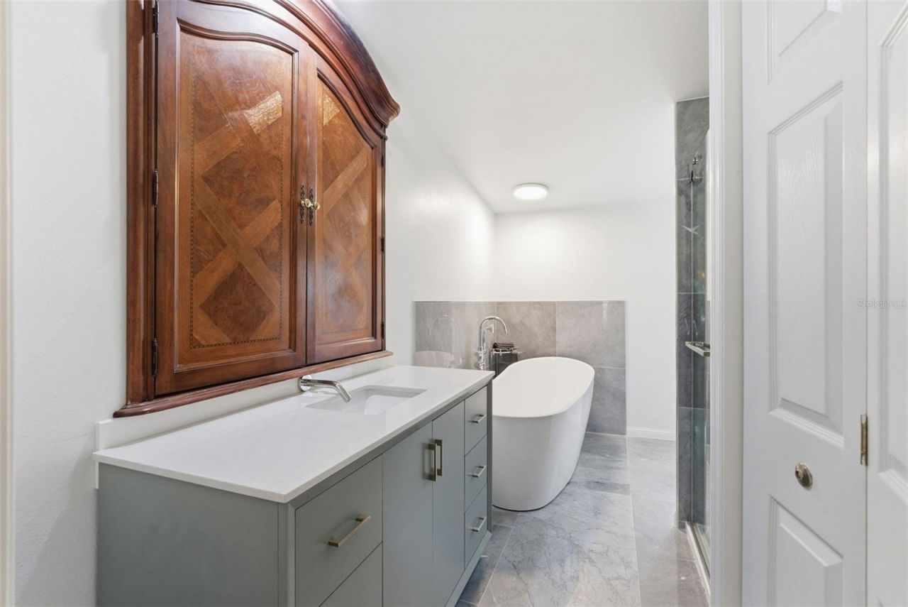 9101 Wood Terrace Drive , Tampa, FL 33637 Photo