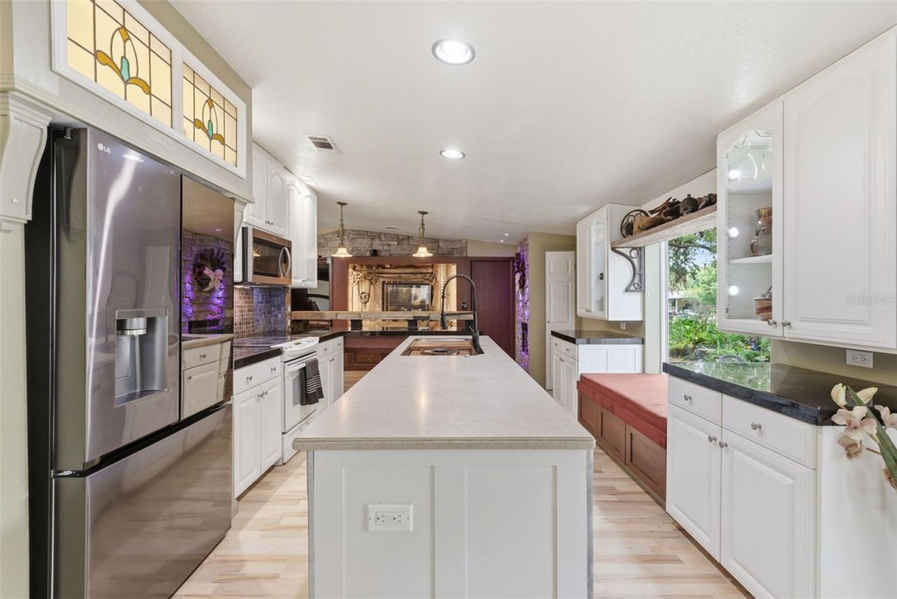 9101 Wood Terrace Drive , Tampa, FL 33637 Photo