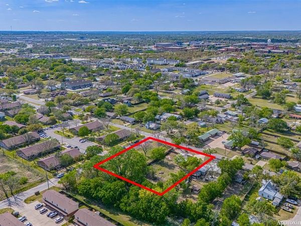 1290 W Hyman Street , Stephenville, TX 76401