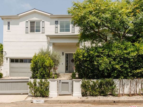 141 S Saltair Avenue, Los Angeles, CA 90049