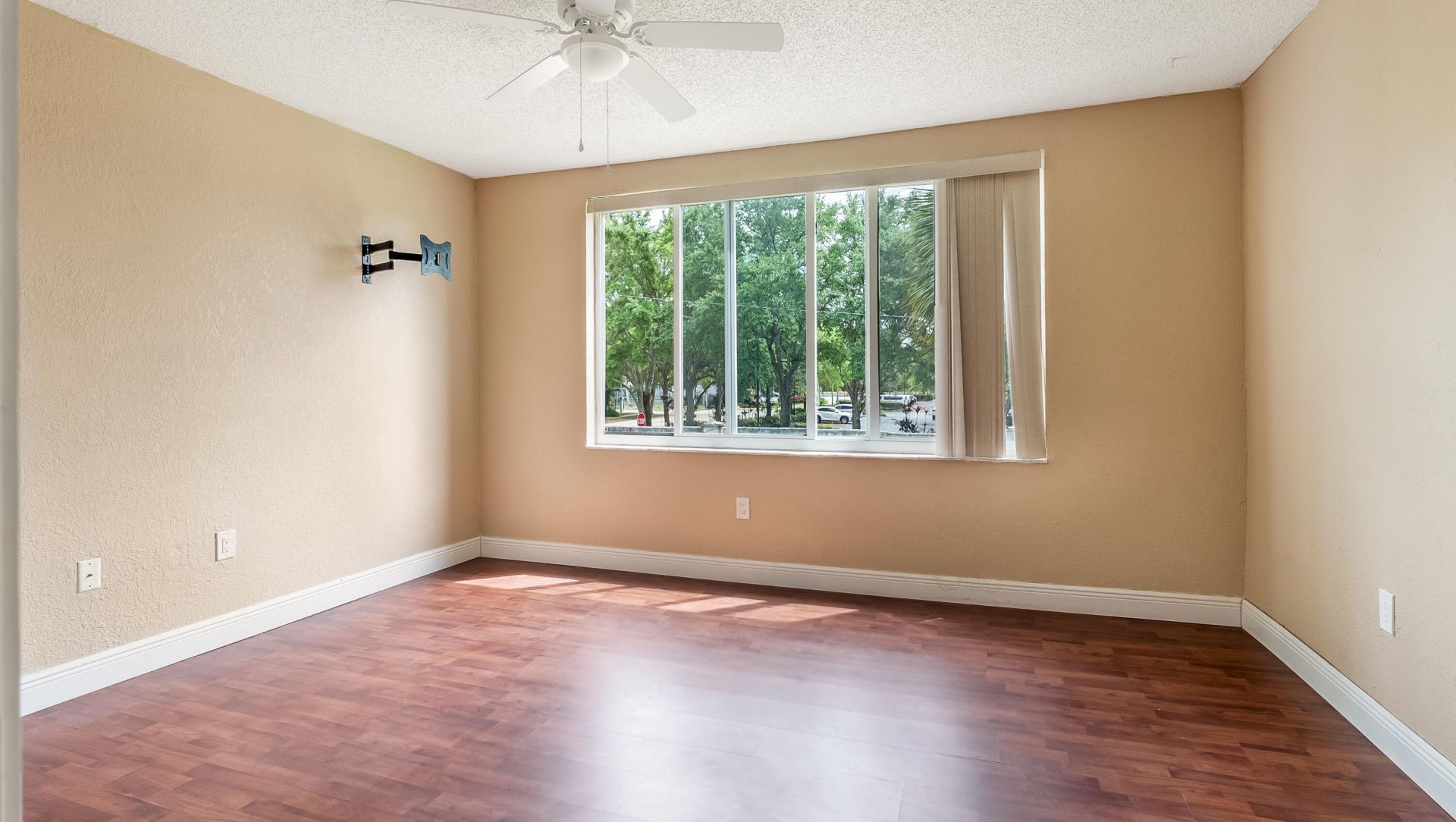 5935 Del Lago Circle, Unit 202, Sunrise, FL 33313 Photo