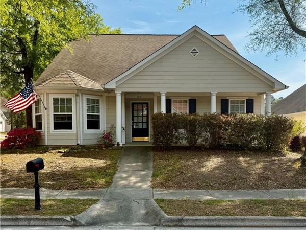 507 Anglewood Trace , Stockbridge, GA 30281