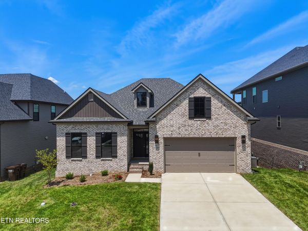 1867 Hickory Reserve Rd, Knoxville, TN 37932