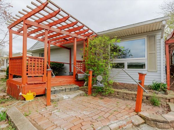 405 W Raab Road , Normal, IL 61761