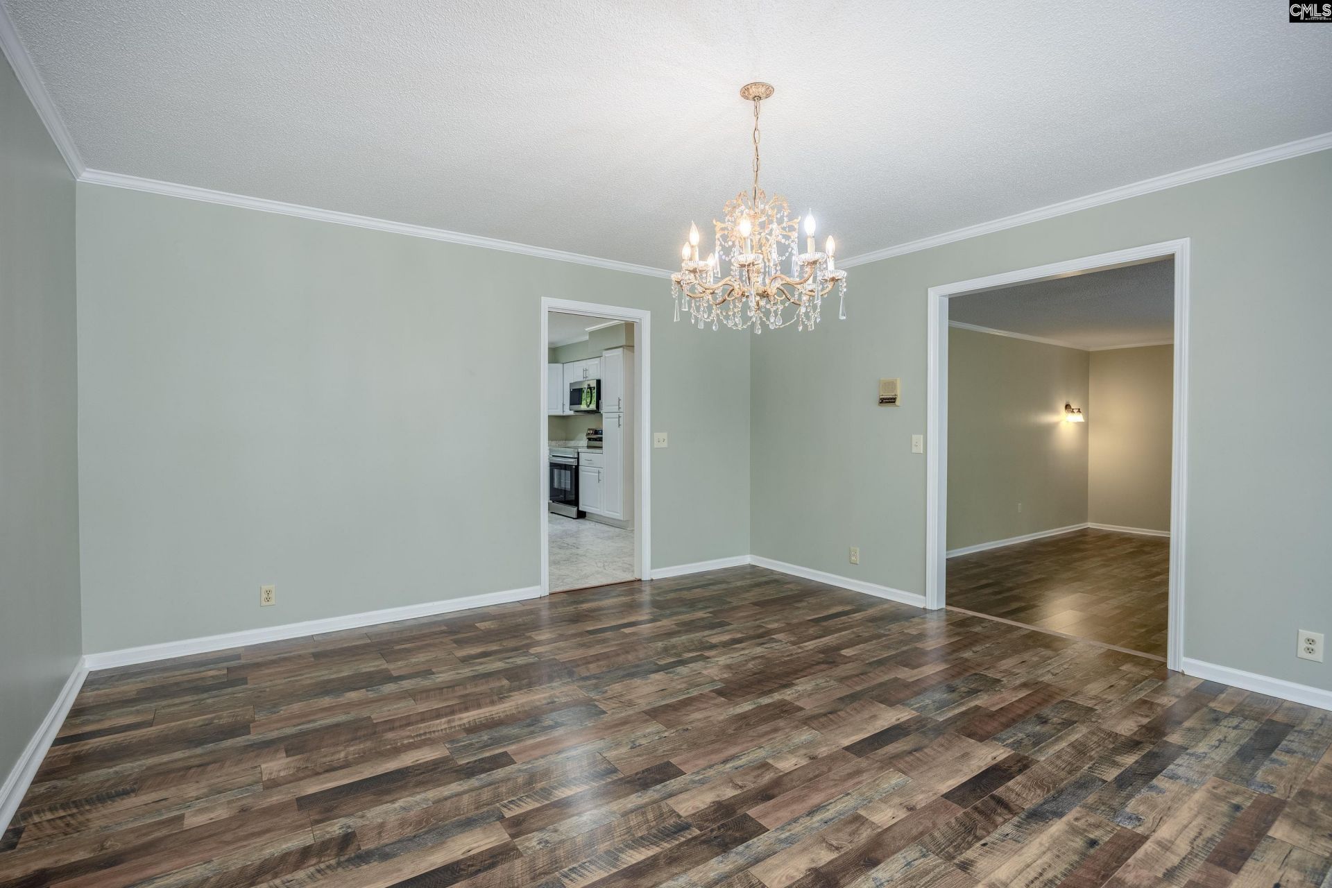 122 Runnymede Boulevard  Photo 12