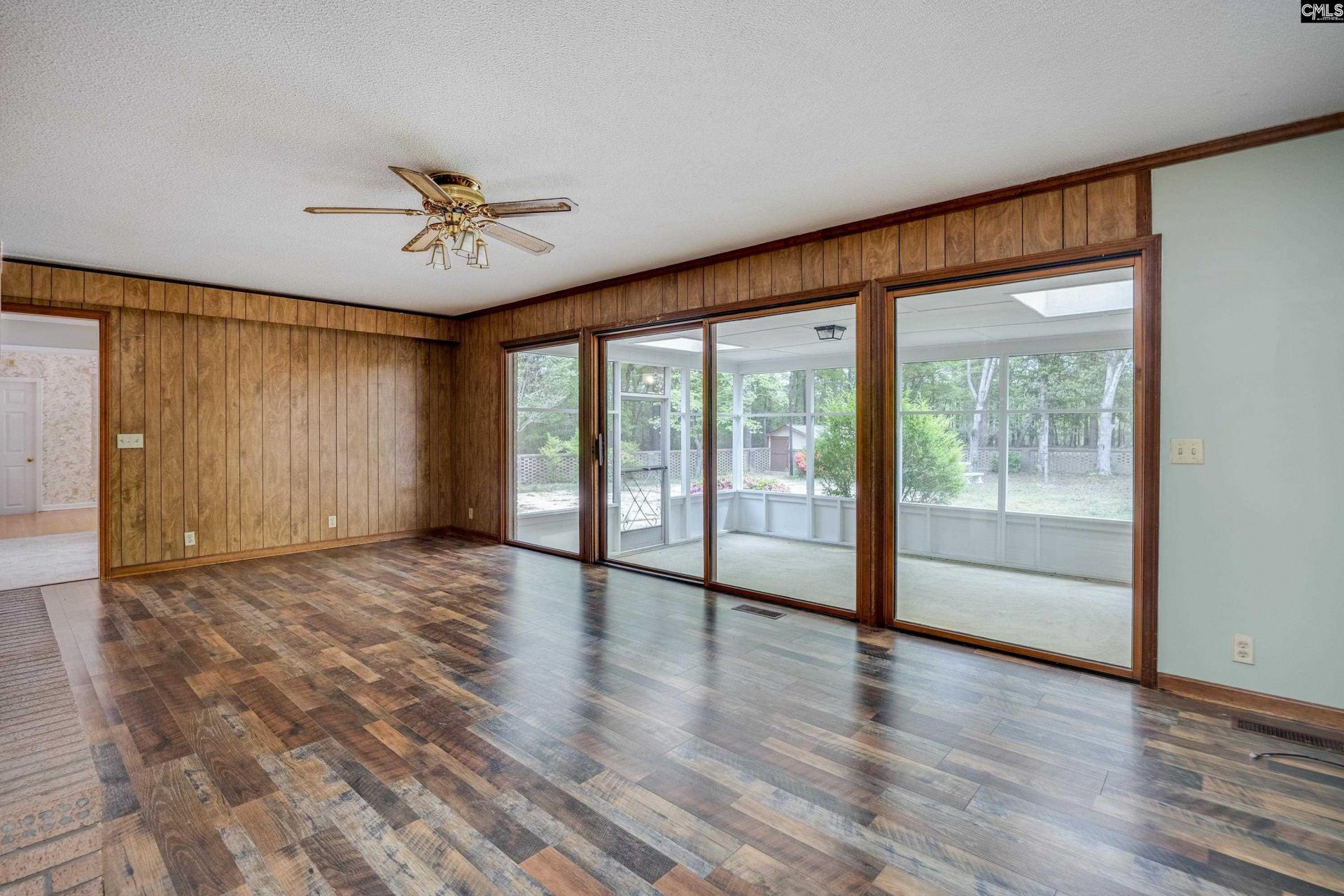 122 Runnymede Boulevard  Photo 22