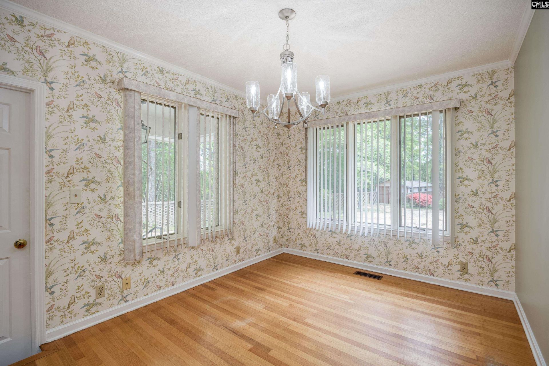 122 Runnymede Boulevard  Photo 23