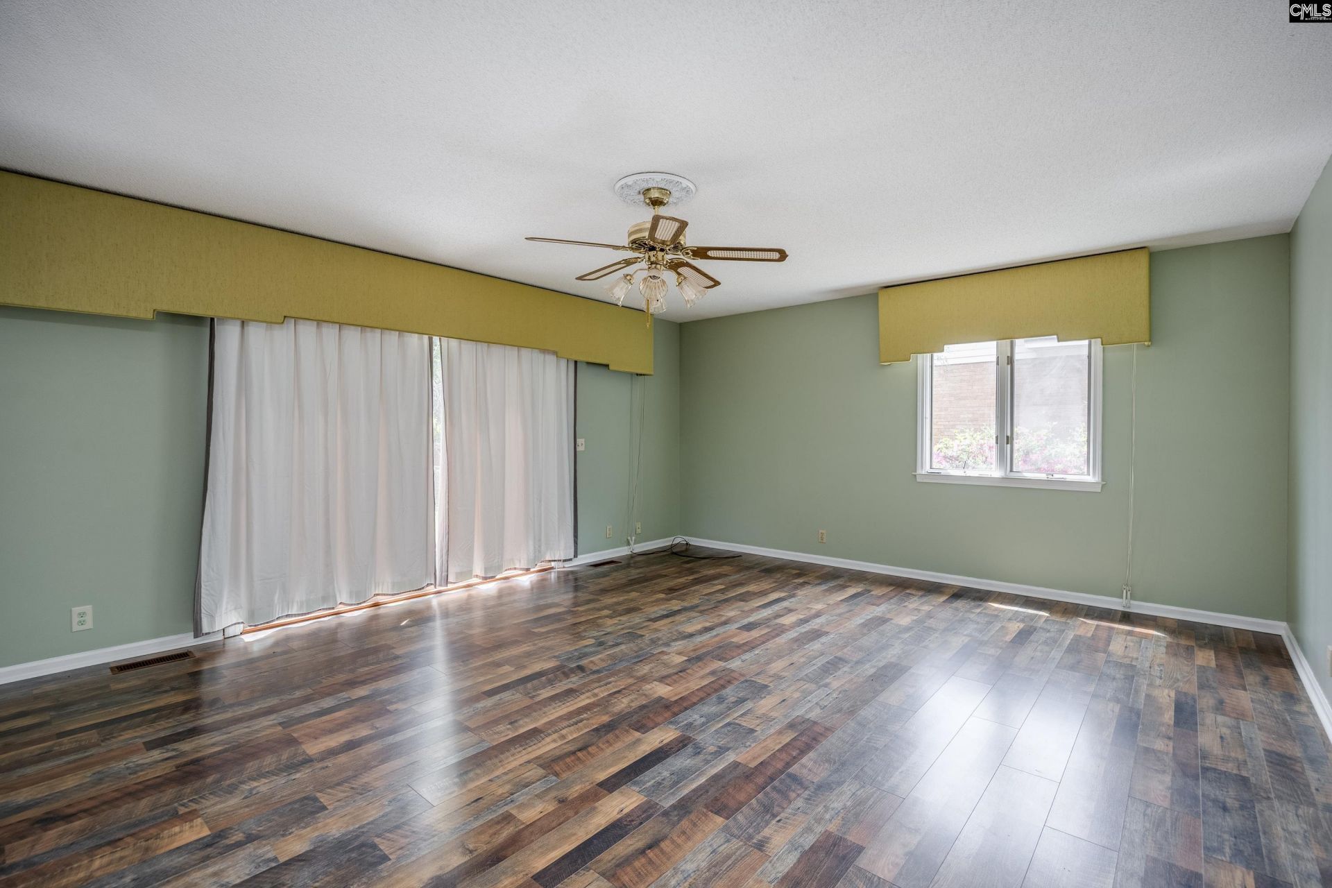 122 Runnymede Boulevard  Photo 26