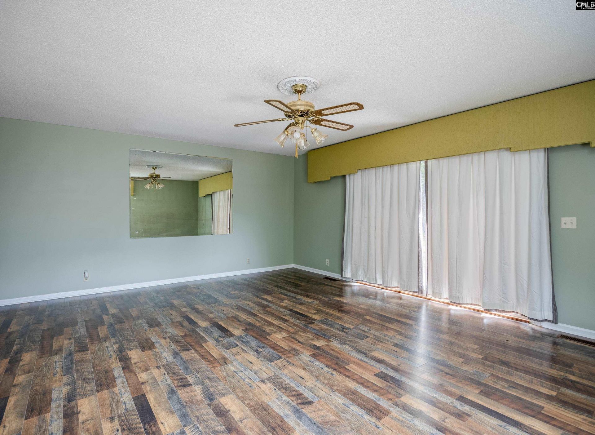 122 Runnymede Boulevard  Photo 29