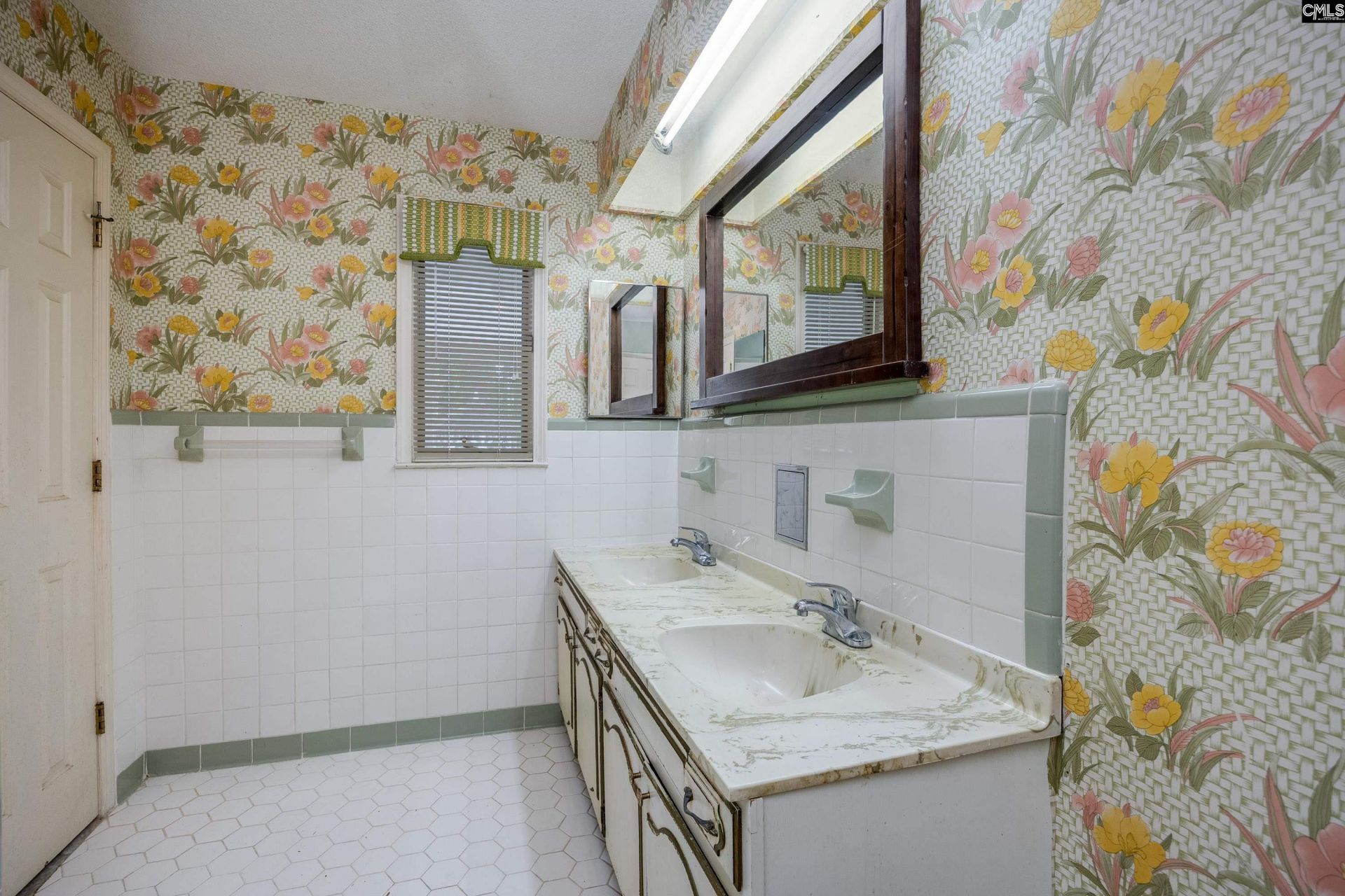 122 Runnymede Boulevard  Photo 31