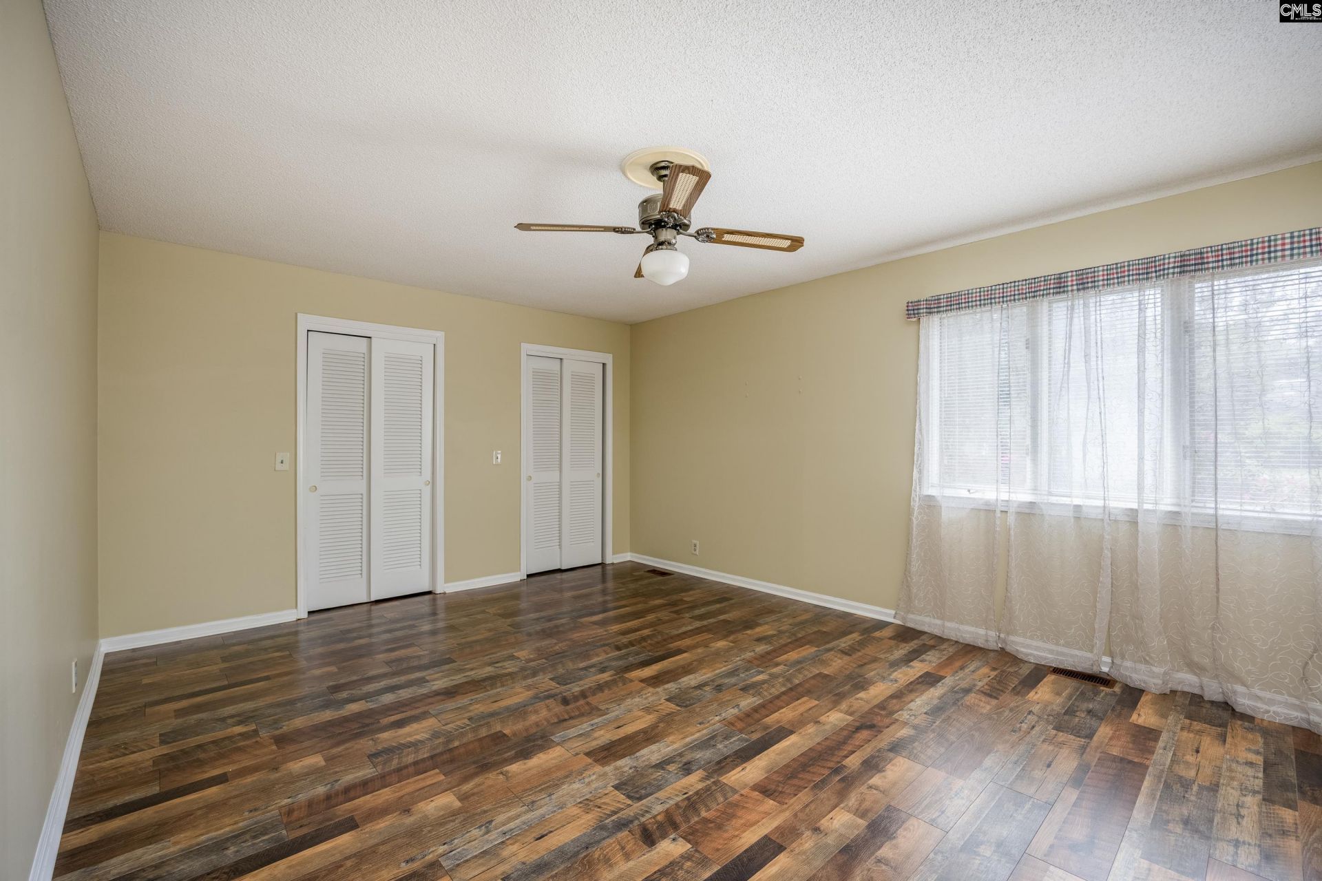 122 Runnymede Boulevard  Photo 33