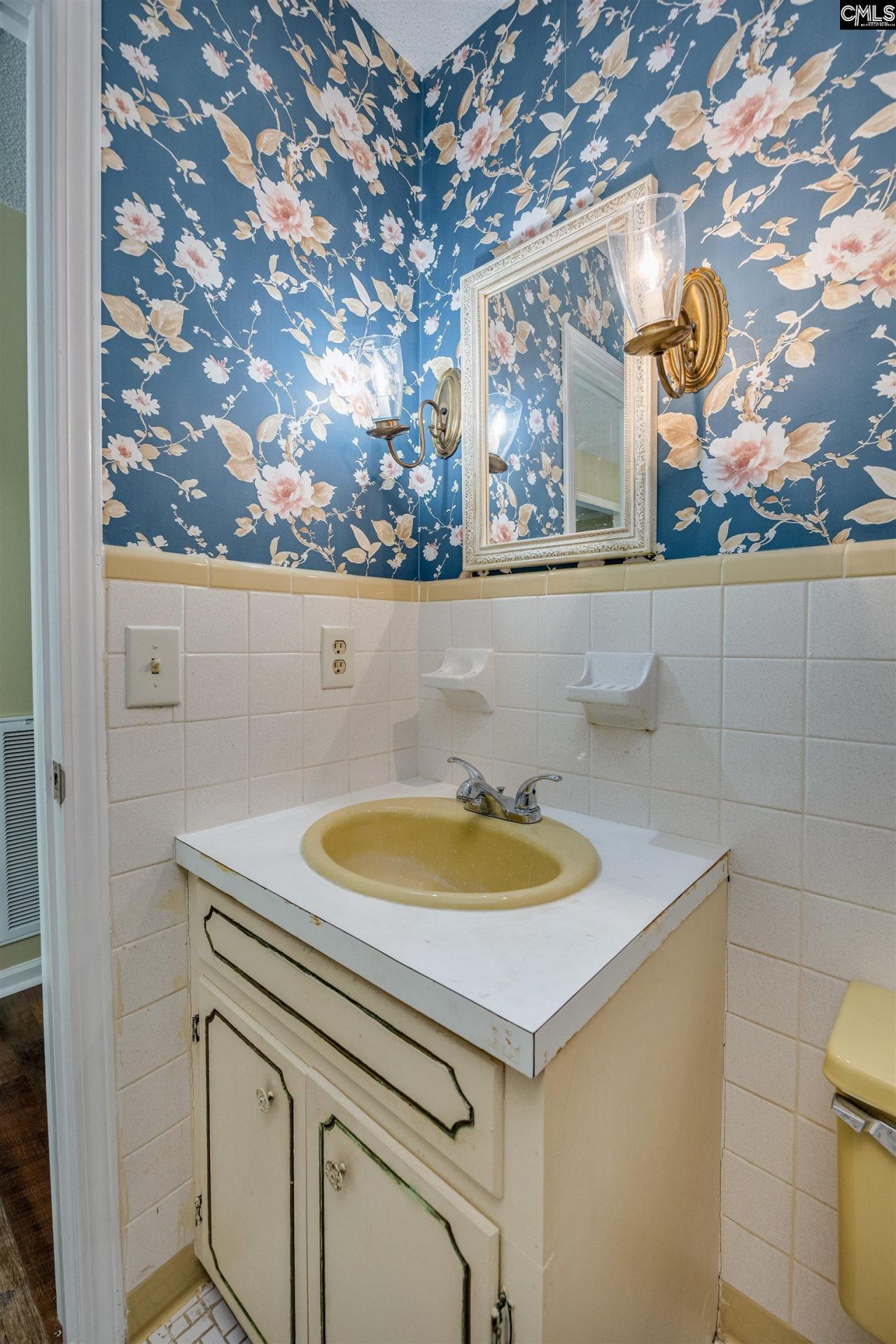 122 Runnymede Boulevard  Photo 40