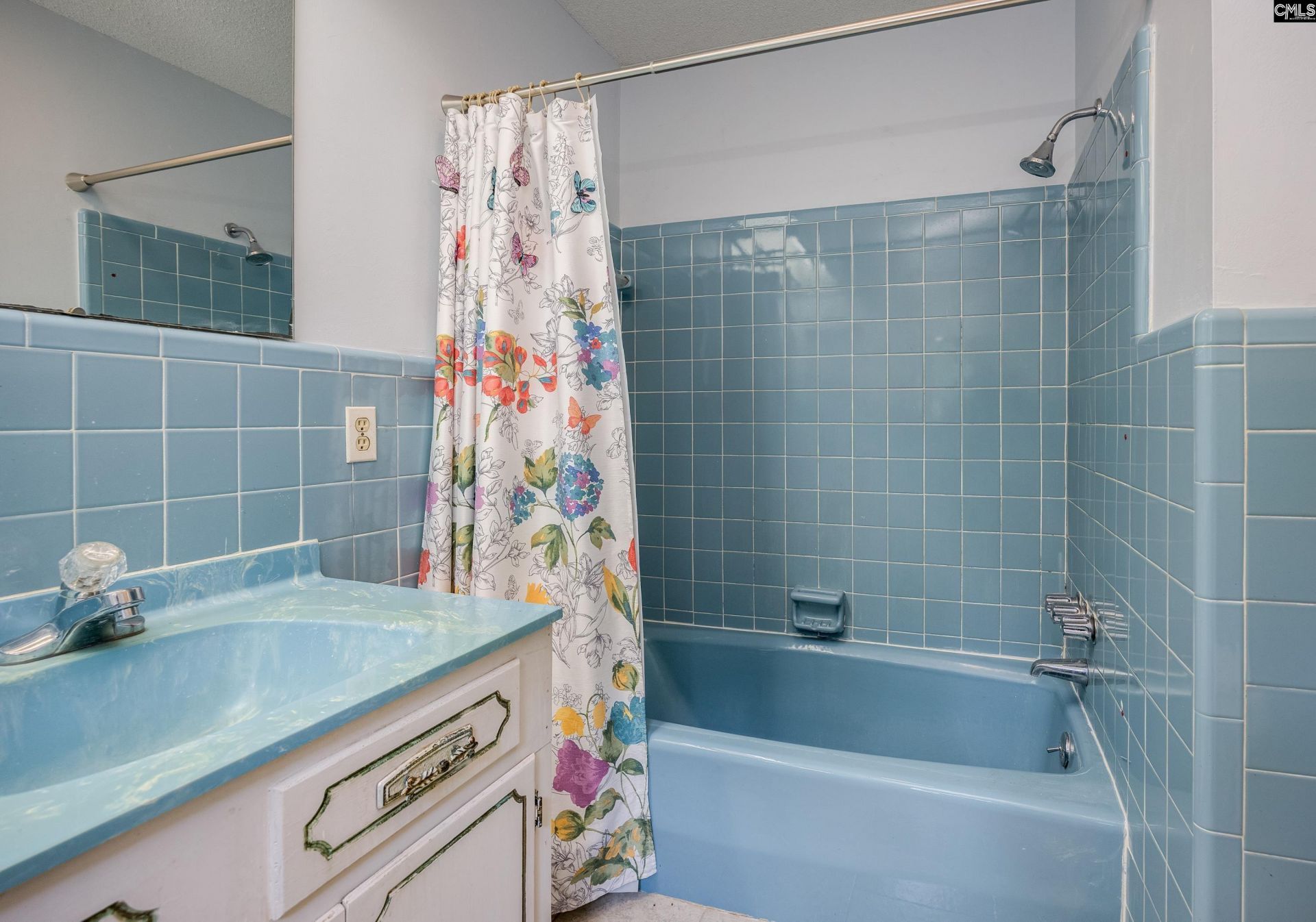 122 Runnymede Boulevard  Photo 42