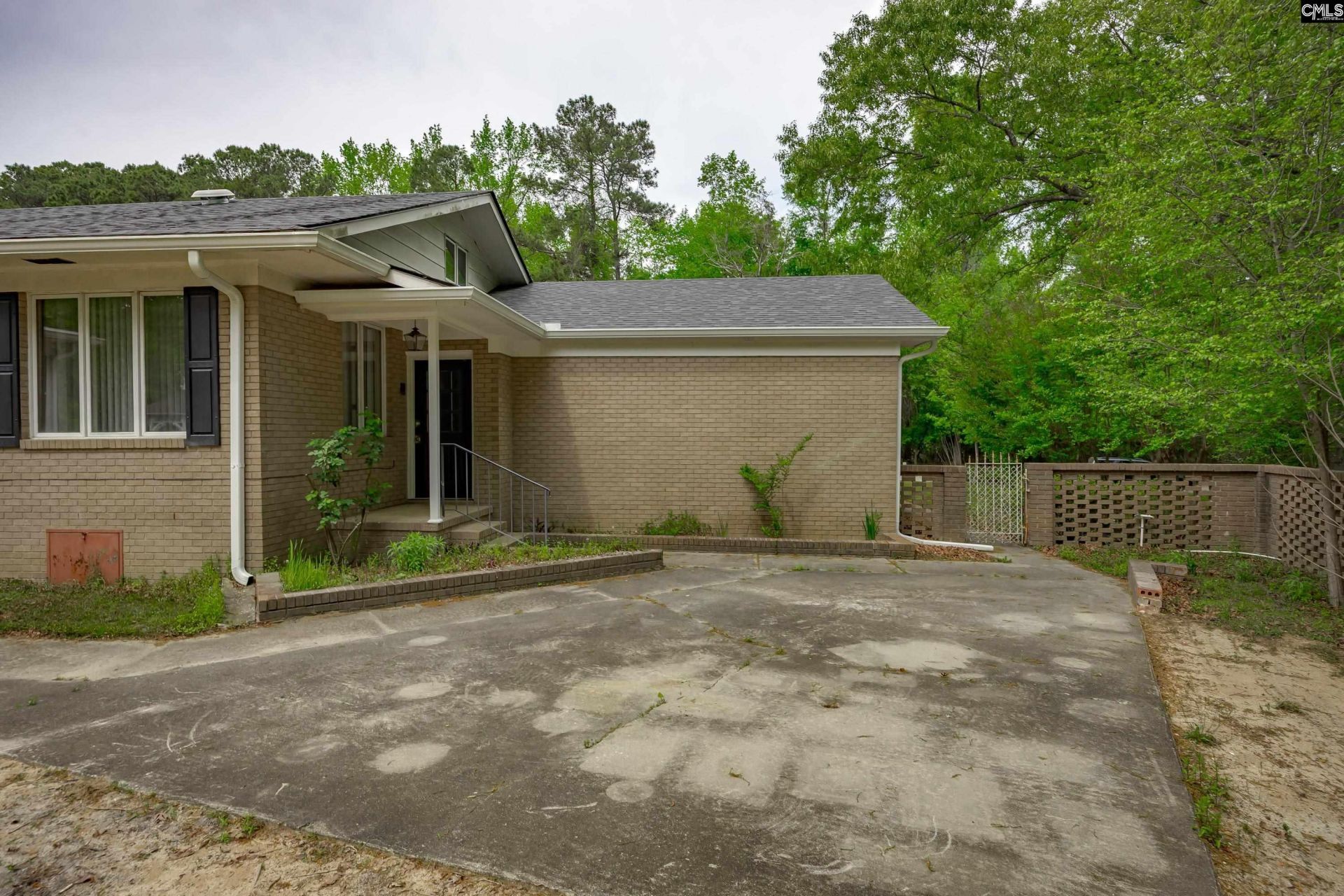 122 Runnymede Boulevard  Photo 51