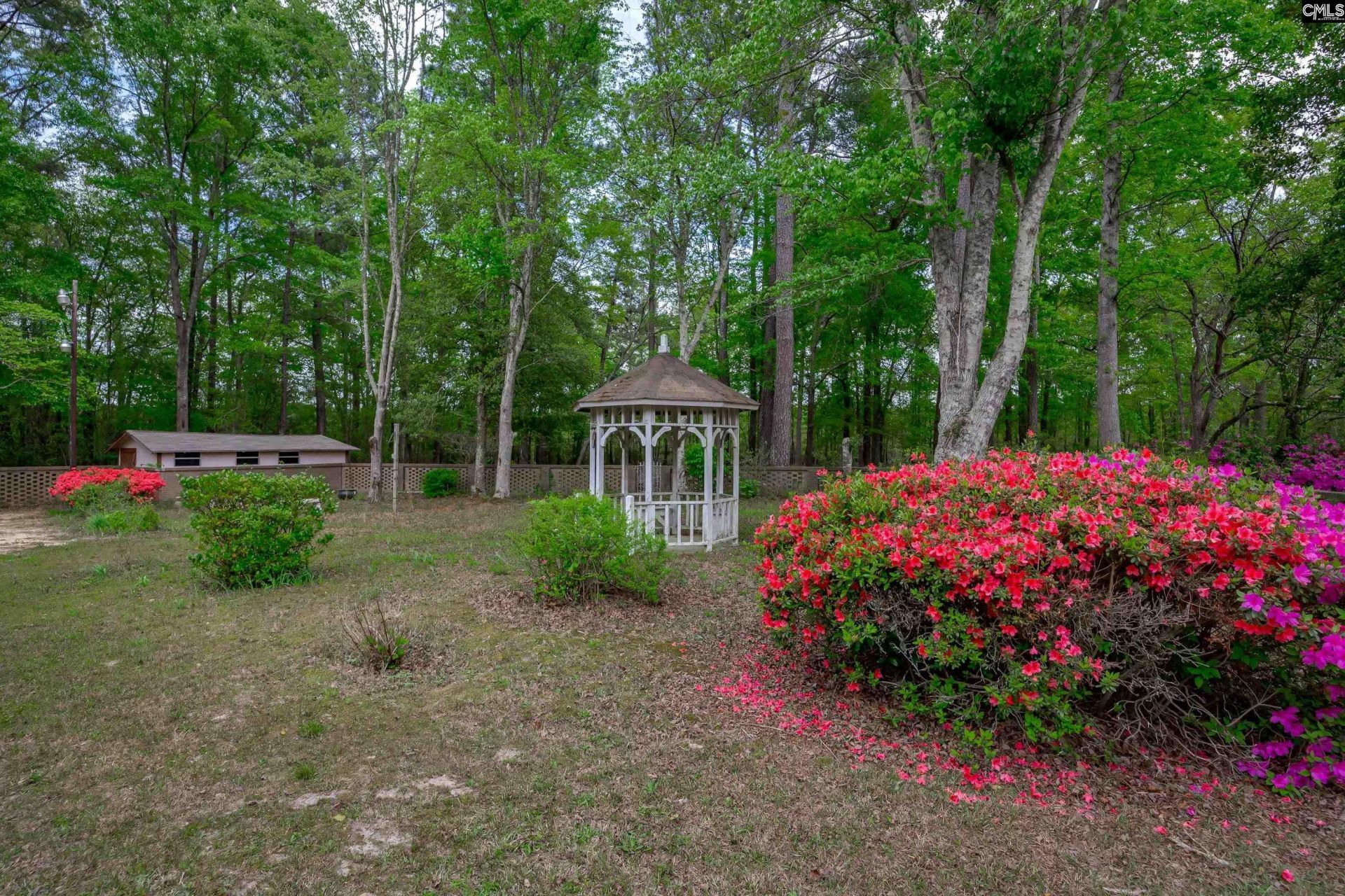 122 Runnymede Boulevard  Photo 53