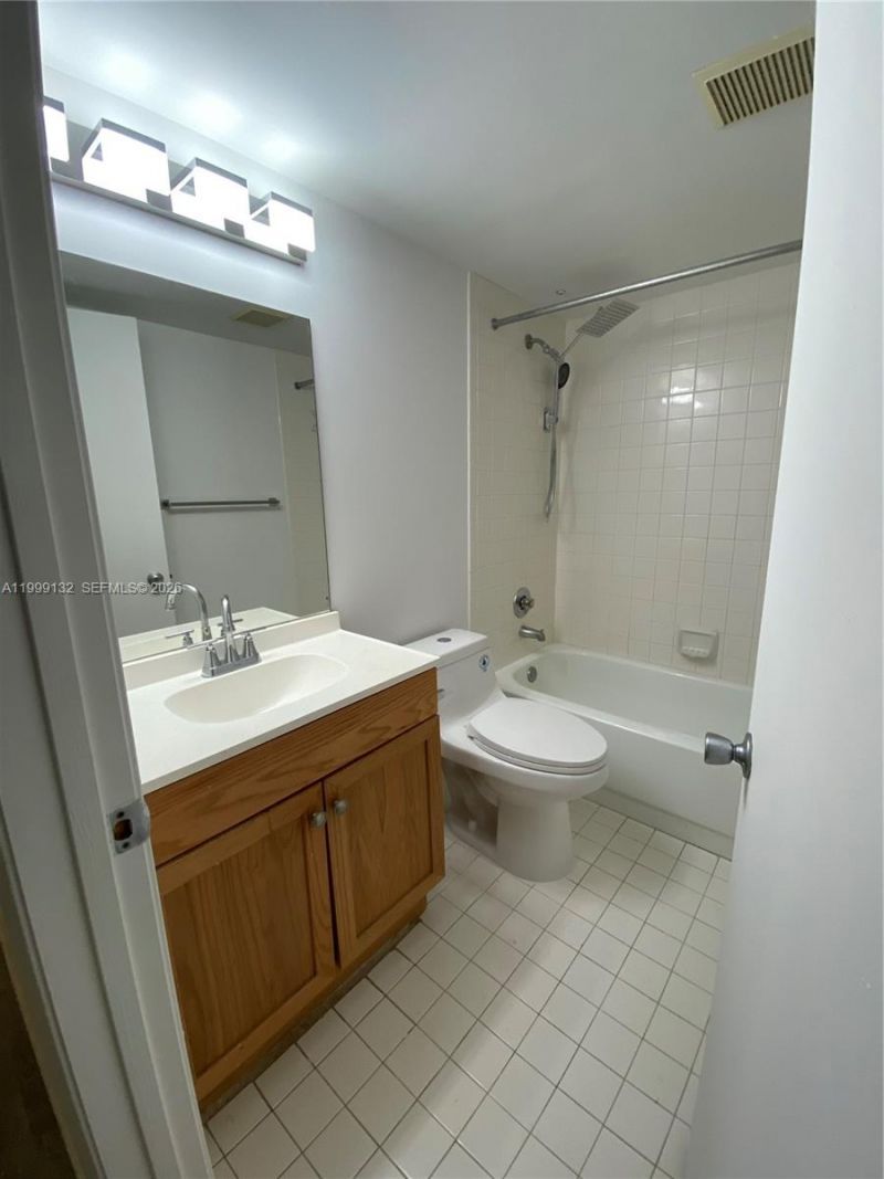 13255 SW 9th Ct, Unit 202G, Pembroke Pines, FL 33027 Photo
