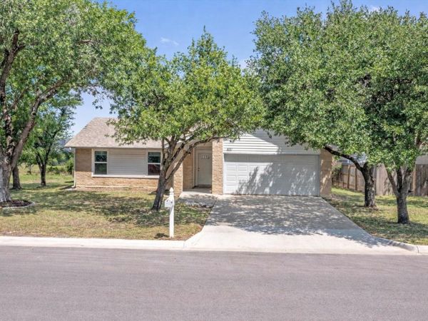 400 E LOGAN ST, Round Rock, TX 78664