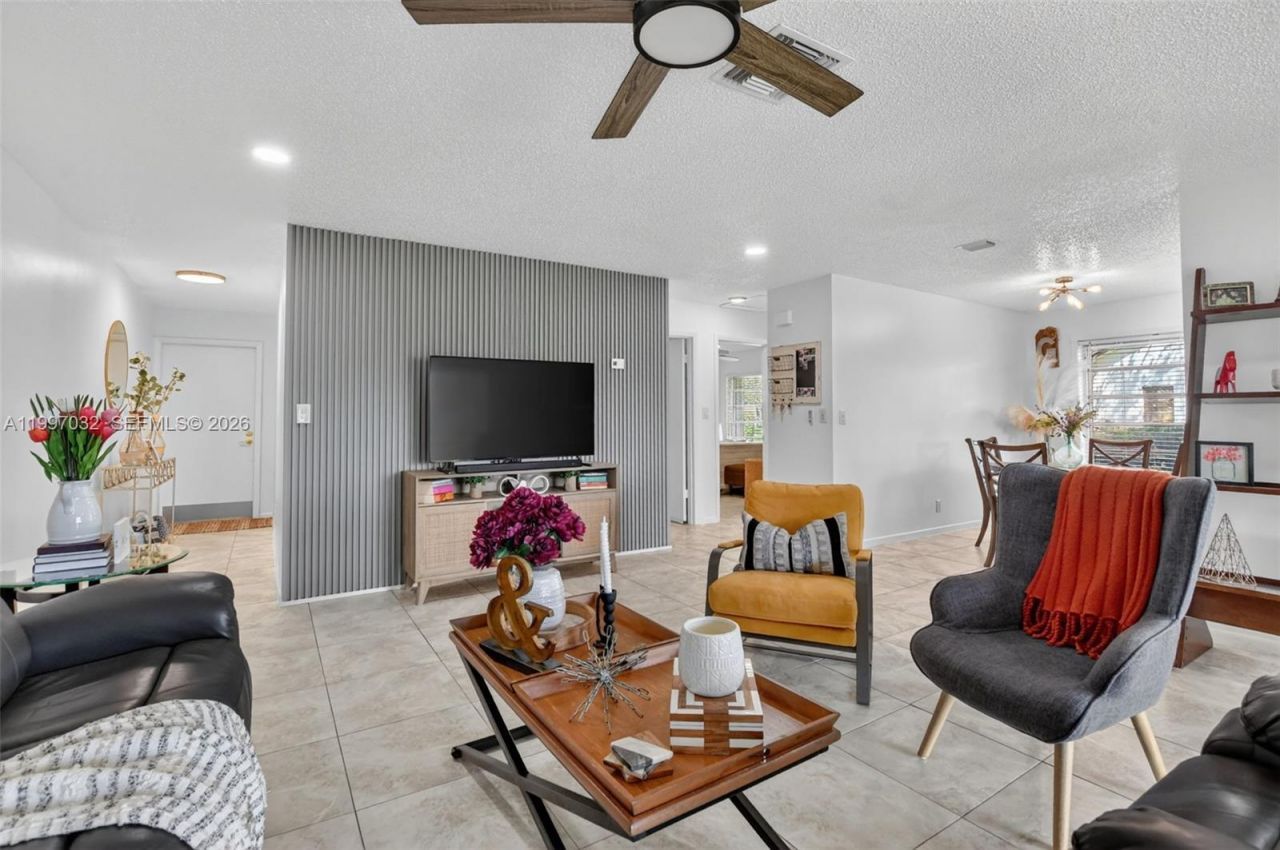 6924 Tiburon Cir, Unit 128, Boca Raton, FL 33433 Photo