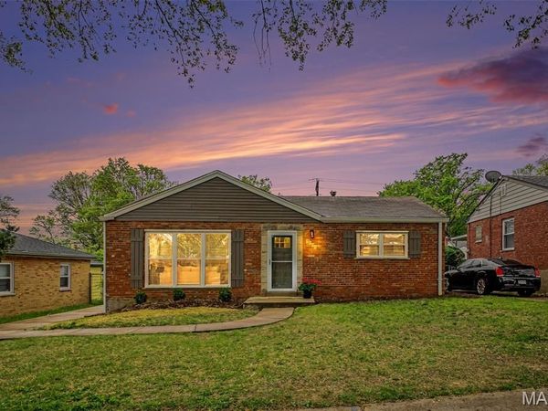 8034 Appleton Drive, University City, MO 63130
