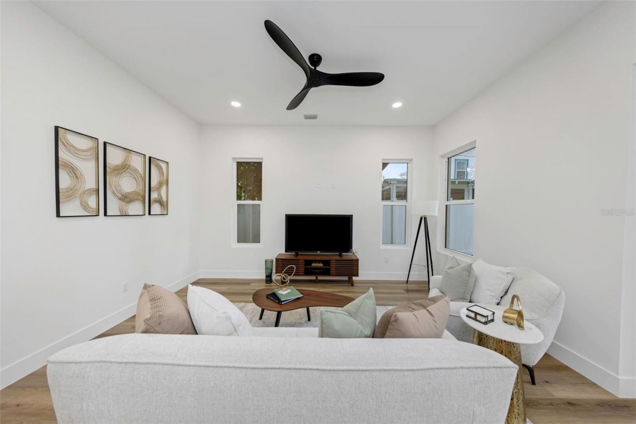 4468 57th Avenue N, Saint Petersburg, FL 33714 Photo