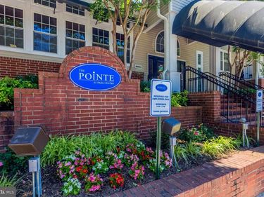 3308 WYNDHAM CIRCLE, Unit 122, ALEXANDRIA, VA 22302