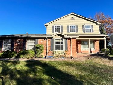 2852 MAYFAIR Drive, Troy, MI 48084