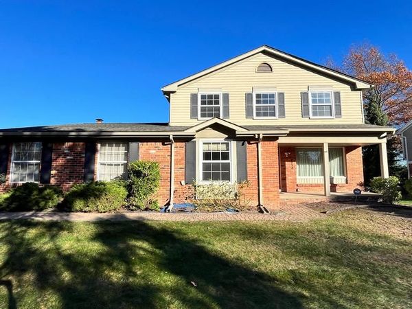 2852 MAYFAIR Drive, Troy, MI 48084