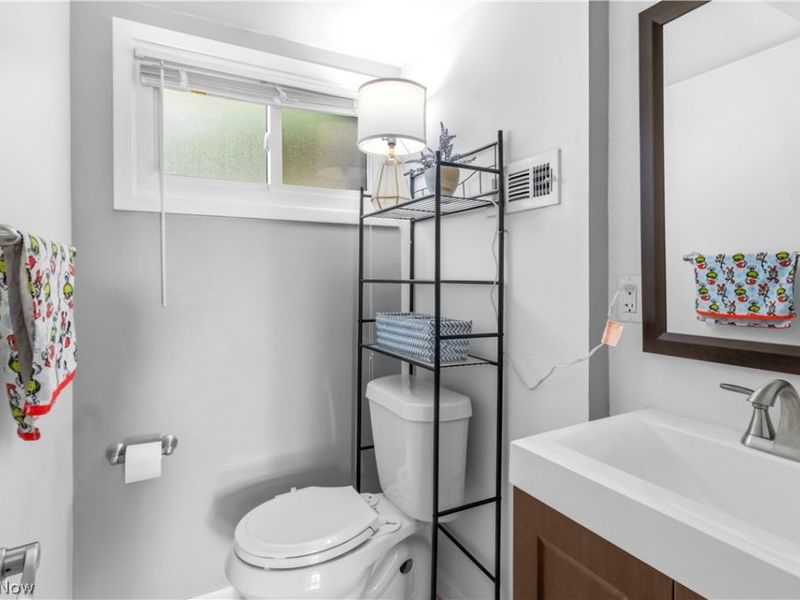 6911 Lantern Lane, Parma Heights, OH 44130 Photo 12