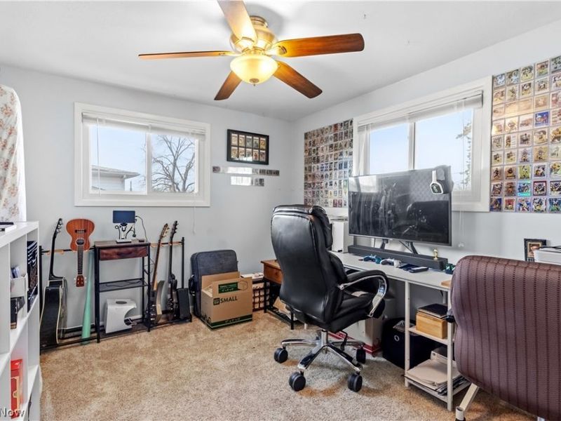 6911 Lantern Lane, Parma Heights, OH 44130 Photo 16