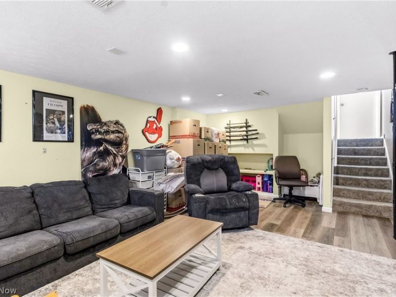 6911 Lantern Lane, Parma Heights, OH 44130 Photo 21