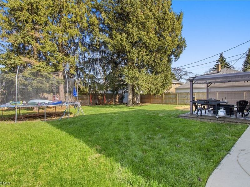 6911 Lantern Lane, Parma Heights, OH 44130 Photo 23