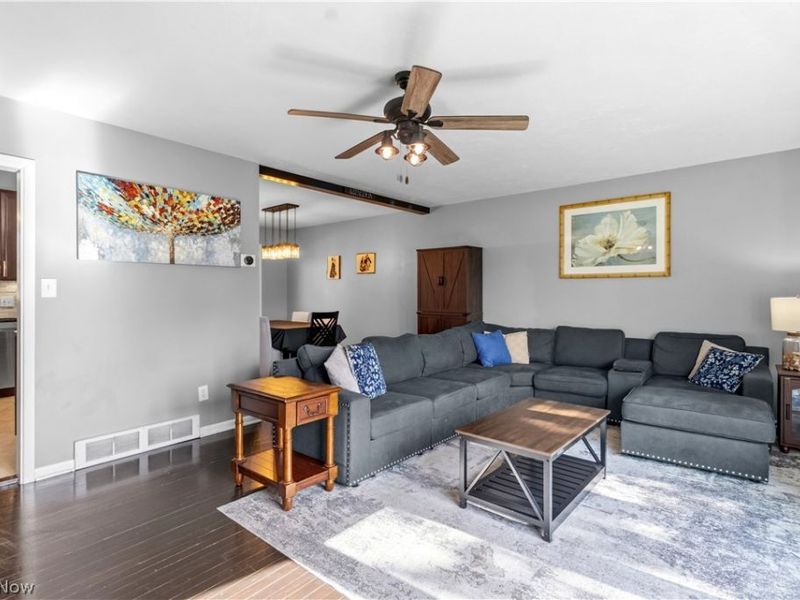 6911 Lantern Lane, Parma Heights, OH 44130 Photo 4