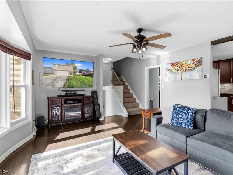 6911 Lantern Lane, Parma Heights, OH 44130 Photo 5